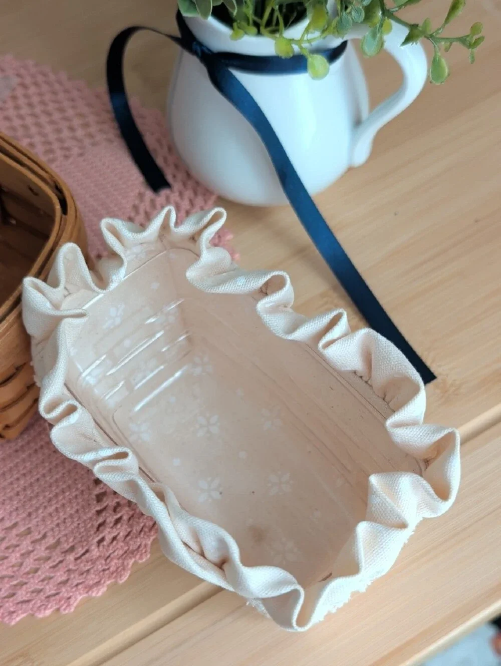Longaberger Warm Brown Woven Basket with Cream Liner & Protector